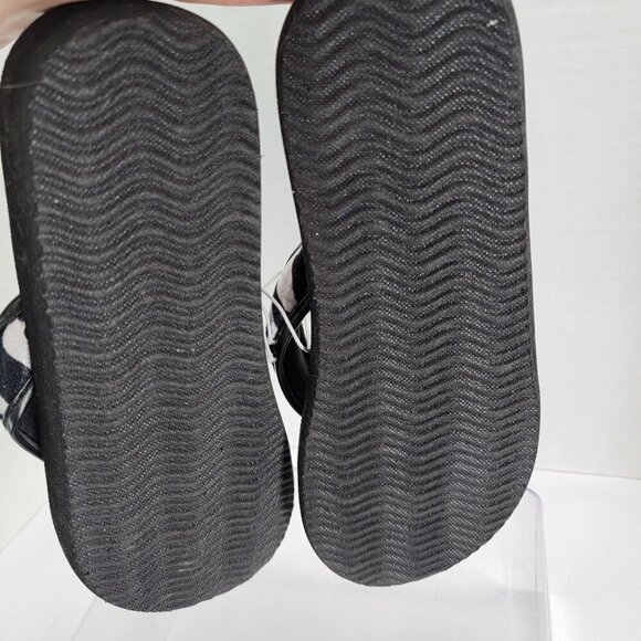 Pedi Couture Womens Pedicure Sandals‎ Flip Flops Self Care Spa Shoes Black Zebra - Picture 4 of 4